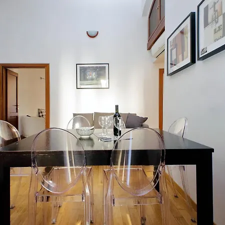 Apartmán Vatican Spacious Modi *