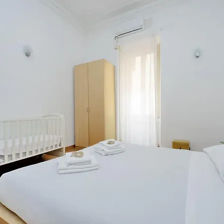 Vatican Spacious Modi Apartmán *